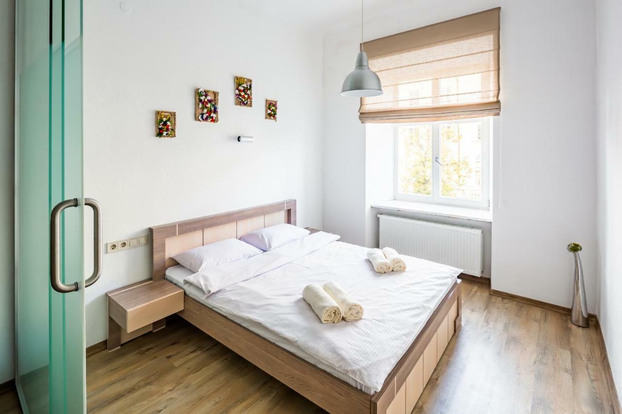 Romari Площа Ринок 29 Lägenhet Lviv Exteriör bild